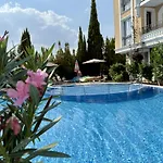 Messembria Palace - Menada Apartman Napospart