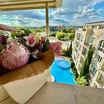 Messembria Palace - Menada Apartman *
