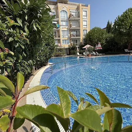 Messembria Palace - Menada Napospart