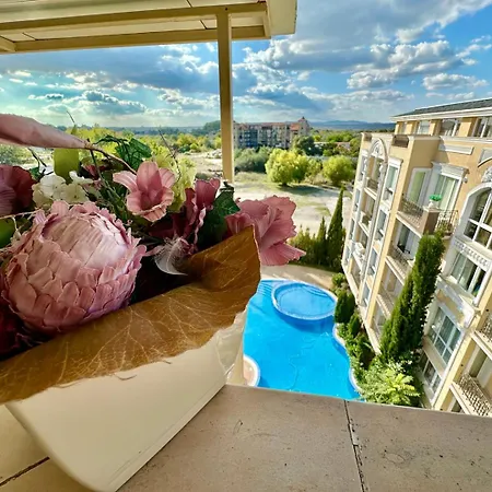 Messembria Palace - Menada Apartman *