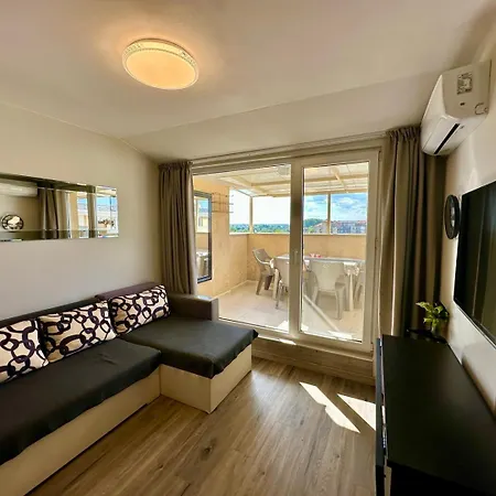 Messembria Palace - Menada Napospart